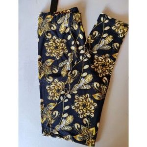 Reg One Size‎ Vibrant Gold Floral Print on Black Background Leggings